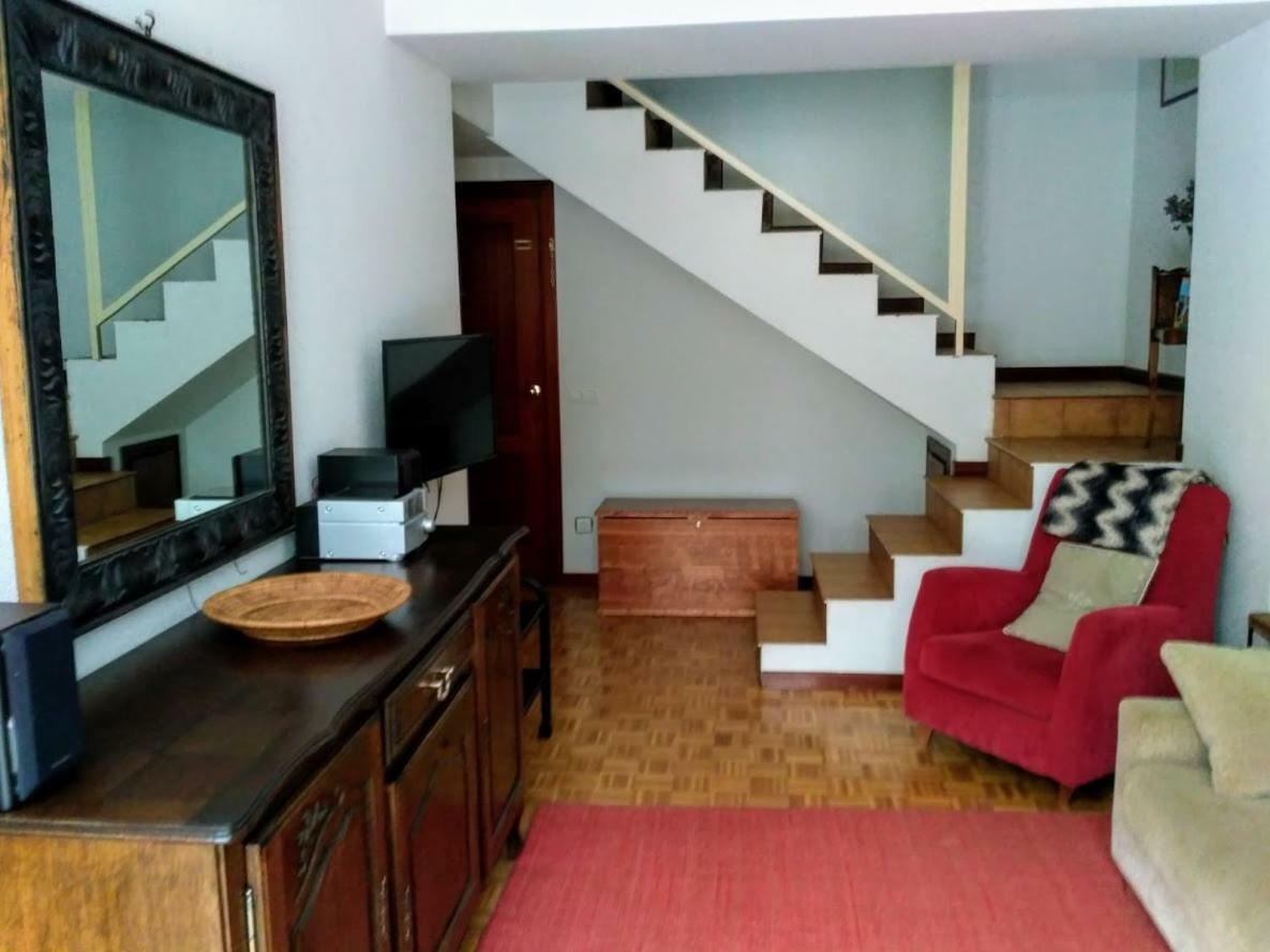 Duplex Con Jardin En Ezcaray Apartment Luaran gambar